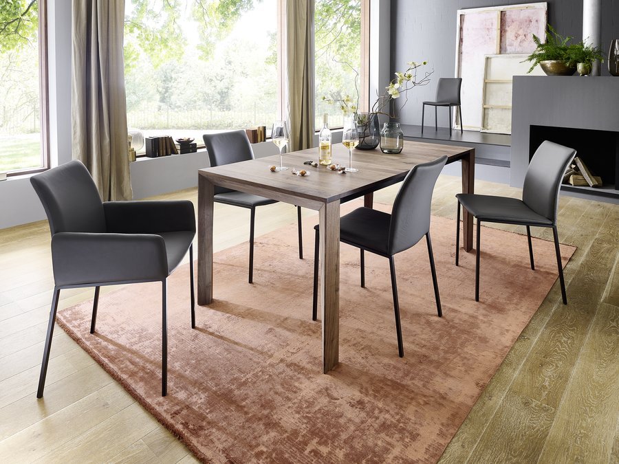 Nashville dining table by NOVOMERA
