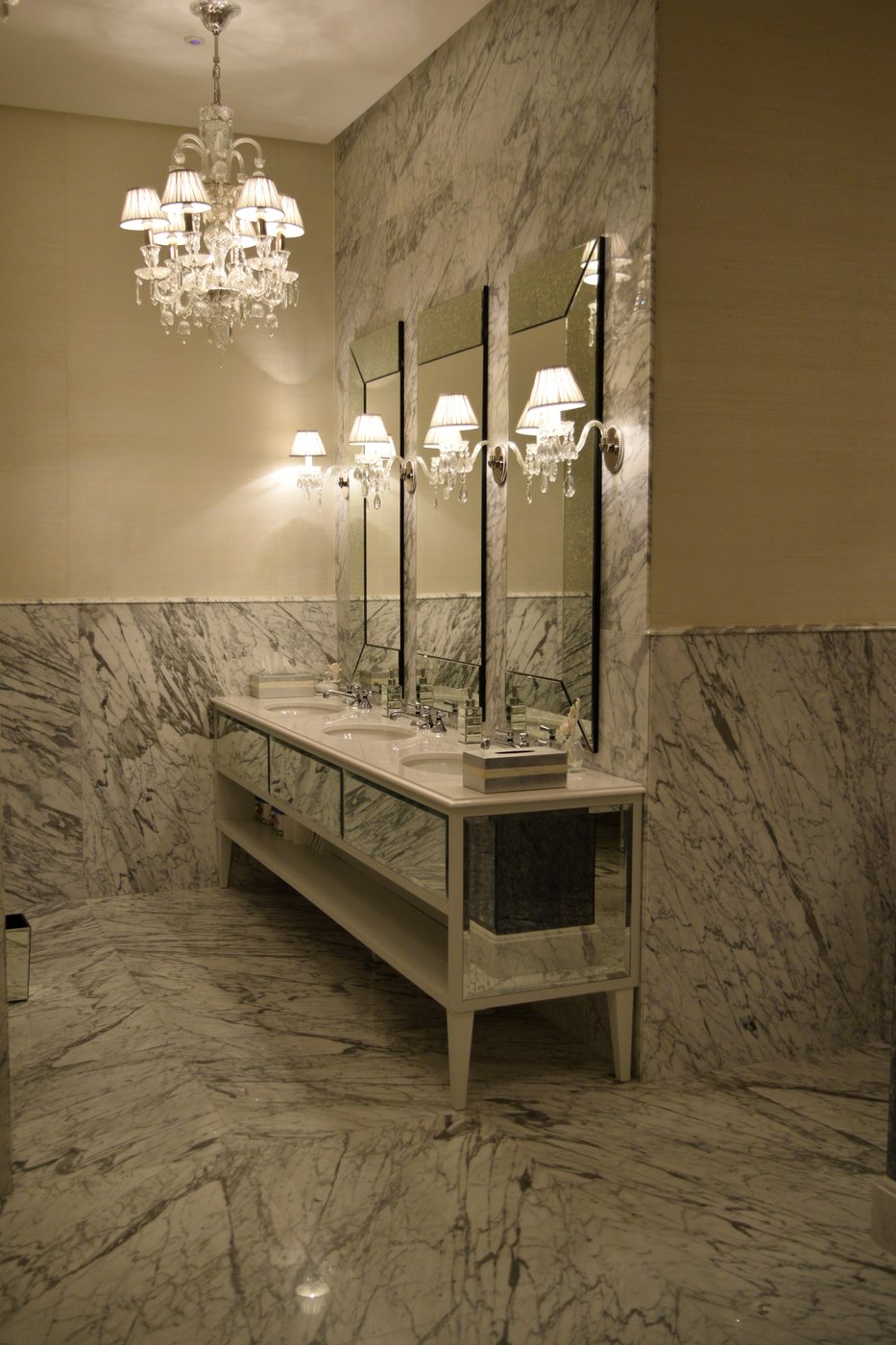 Kuwait residence — marble dressing table with mirror